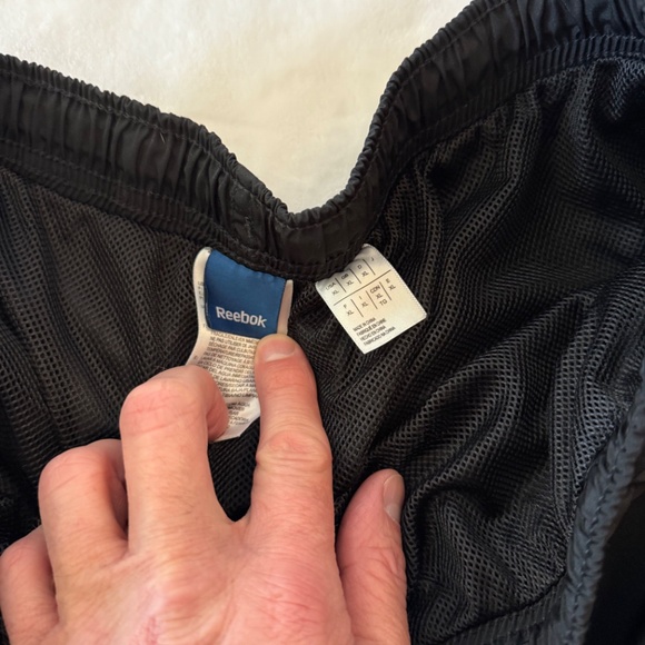 Black Reebok Sweatpant lightweight - Picture 4 of 9
